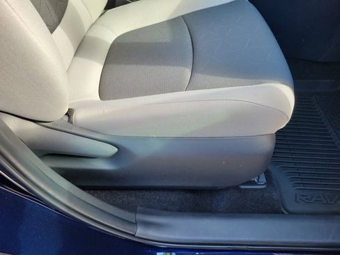 Used 2025 Toyota RAV4 XLE image 7