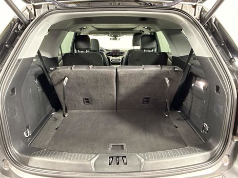 Used 2023 Ford Explorer XLT w/ Equipment Group 202A image 37