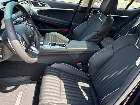 New 2026 Genesis G70 2.5T Prestige image 9