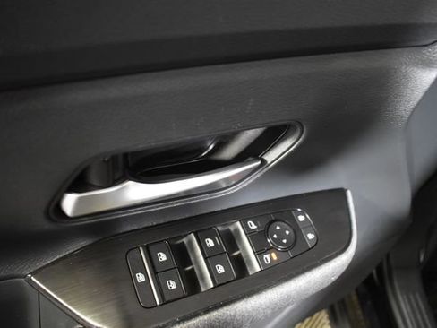Certified 2025 Nissan Kicks SV AWD/4WD image 8