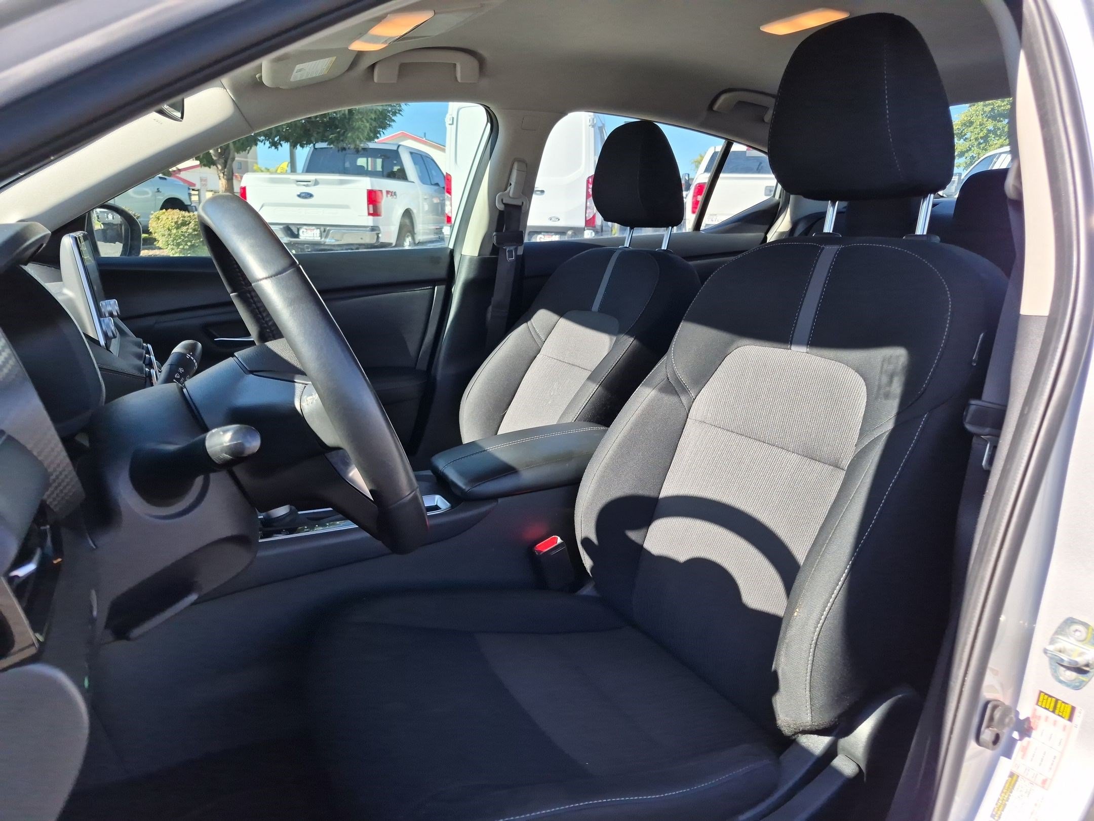 Used 2023 Nissan Sentra SV w/ All-Weather Package FWD image 17