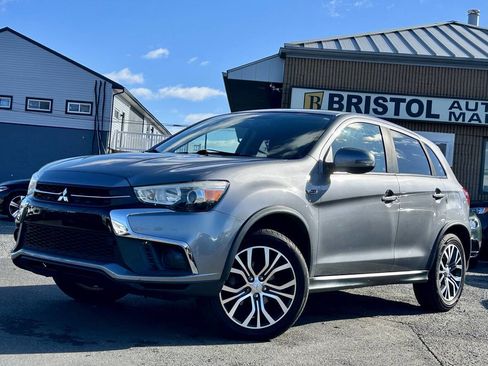 Used 2019 Mitsubishi Outlander Sport SE AWD 4dr Crossover image 2