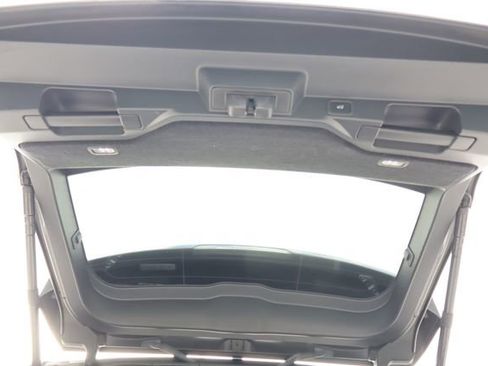 Used 2017 Land Rover Range Rover Sport image 25