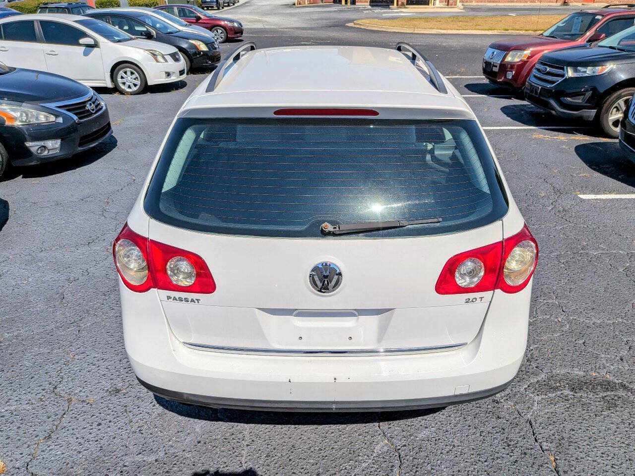 Used 2008 Volkswagen Passat 2.0T FWD image 18