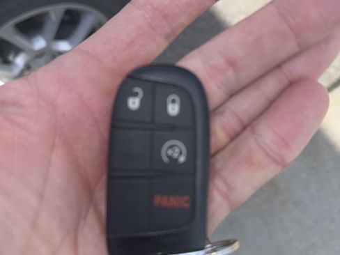Used 2023 Jeep Compass Latitude AWD/4WD image 6