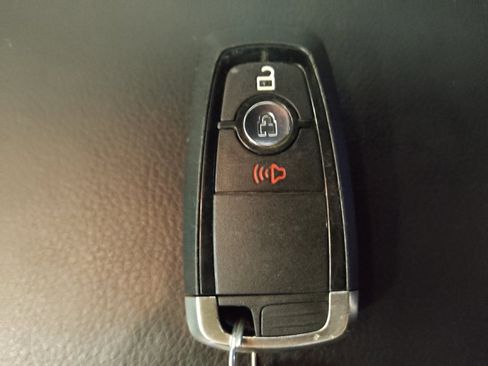 Used 2018 Ford Explorer XLT FWD image 32