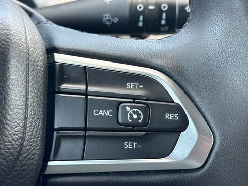 Used 2024 Jeep Compass Latitude AWD/4WD image 25