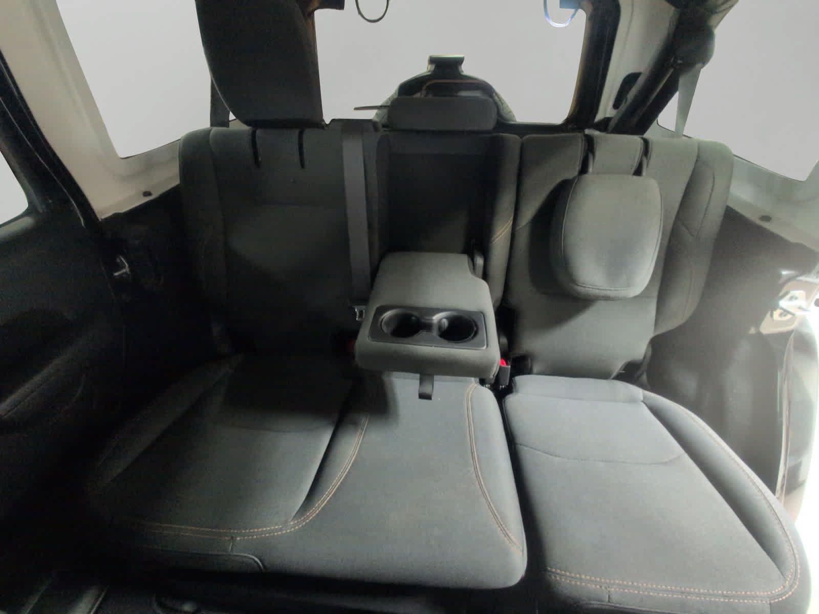 Used 2024 Jeep Wrangler Unlimited AWD/4WD image 13