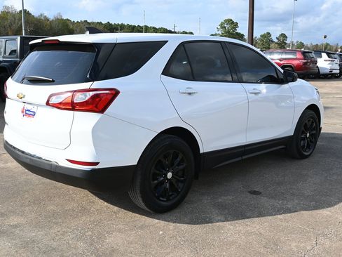 Used 2018 Chevrolet Equinox LS image 6