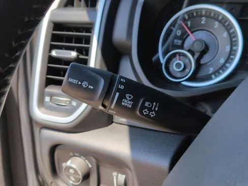 Used 2022 RAM 1500 Big Horn AWD/4WD image 25