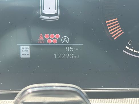 Used 2025 Hyundai Santa Fe SEL FWD image 33