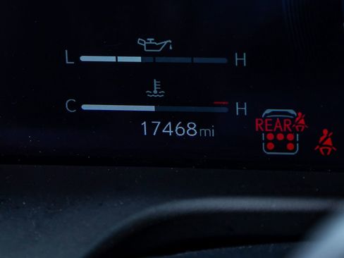 Used 2024 Lexus GX 550 w/ Accessory Package (2T) image 21