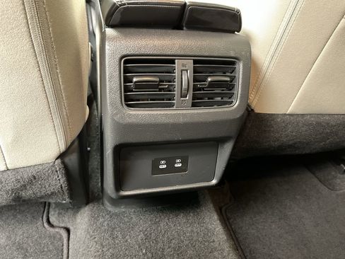 Used 2025 Nissan Rogue SV AWD/4WD image 11