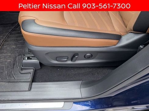 Certified 2025 Nissan Pathfinder Platinum FWD image 9