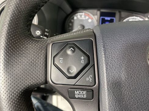 Used 2019 Toyota Tacoma TRD Off-Road image 22