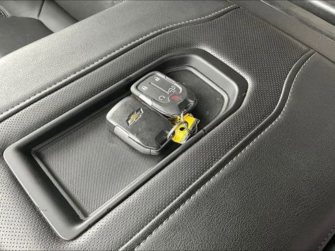 Used 2020 Chevrolet Silverado 2500 High Country w/ Technology Package AWD/4WD image 35