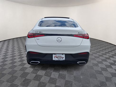 Used 2024 Mercedes-Benz GLC 300 4MATIC image 5