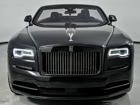 Used 2018 Rolls-Royce Dawn RWD image 5