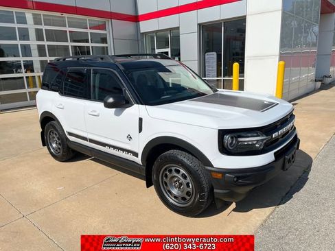 Used 2024 Ford Bronco Sport Outer Banks AWD/4WD image 8