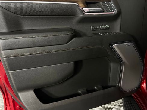 Used 2024 Chevrolet Silverado 1500 High Country w/ High Country Premium Package image 26