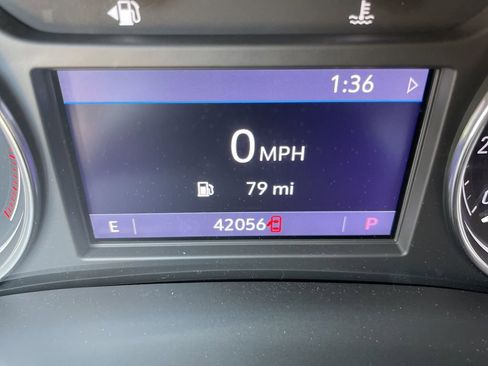 Used 2021 Buick Enclave Essence image 17