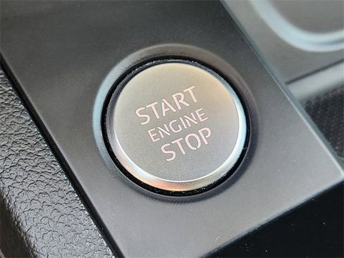 Used 2023 Audi A4 2.0T Premium image 23