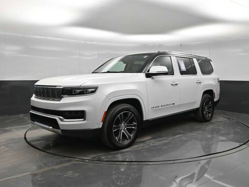 Used 2022 Jeep Grand Wagoneer Series I AWD/4WD image 4
