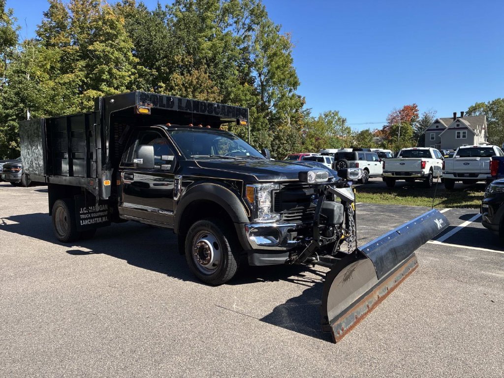 Used 2017 Ford F550 4x4 Regular Cab Super Duty image 3