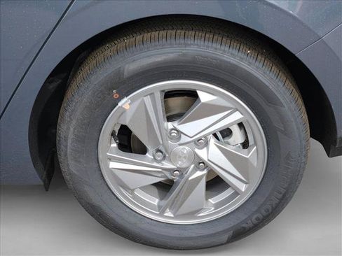 New 2026 Hyundai Elantra SE FWD image 10