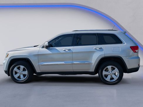 Used 2013 Jeep Grand Cherokee Laredo image 3