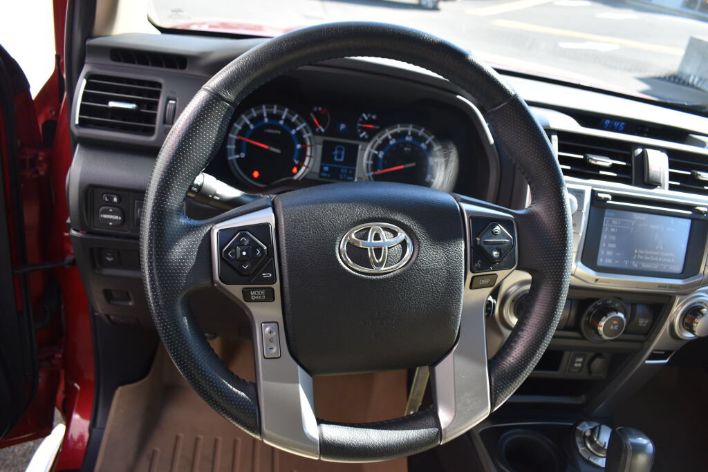 Certified 2018 Toyota 4Runner SR5 Premium AWD/4WD image 9