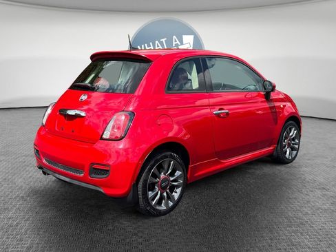 Used 2017 FIAT 500 Pop w/ Sport Appearance Package FWD image 3