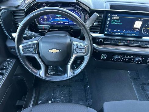 Used 2023 Chevrolet Silverado 1500 LT image 17