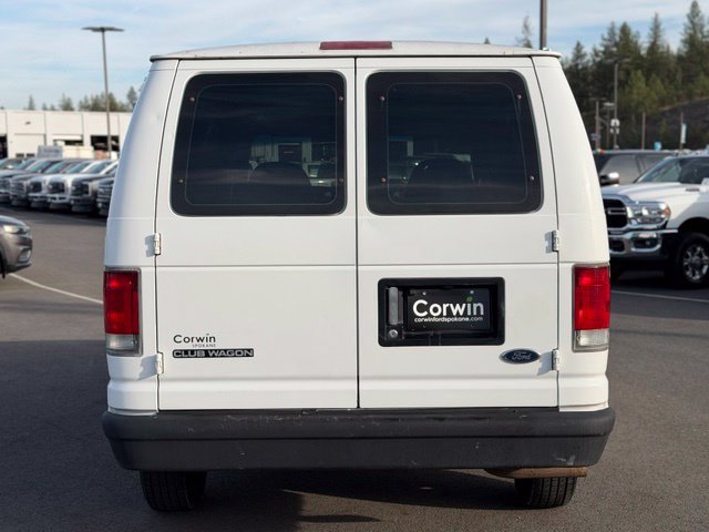 Used 1998 Ford E-150 and Econoline 150 Club Wagon RWD image 14
