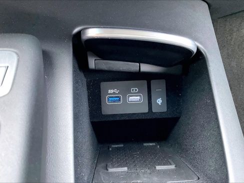 Used 2025 Genesis Electrified GV70 AWD/4WD image 16