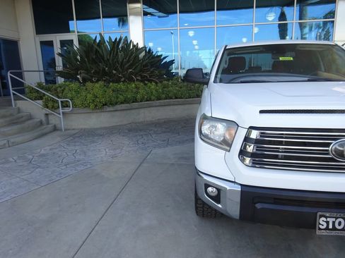 Used 2021 Toyota Tundra SR5 w/ Trail Edition AWD/4WD image 31
