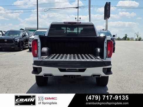 Used 2024 GMC Sierra 1500 AT4 w/ Technology Package AWD/4WD image 7