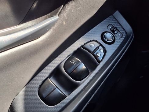 Used 2024 Nissan Sentra S image 10