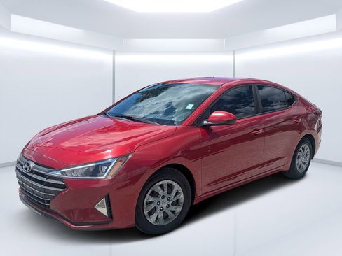 Used 2020 Hyundai Elantra SE w/ Cargo Package (C1) FWD image 7