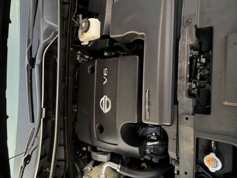 Used 2018 Nissan Murano SL w/ Moonroof Package image 16