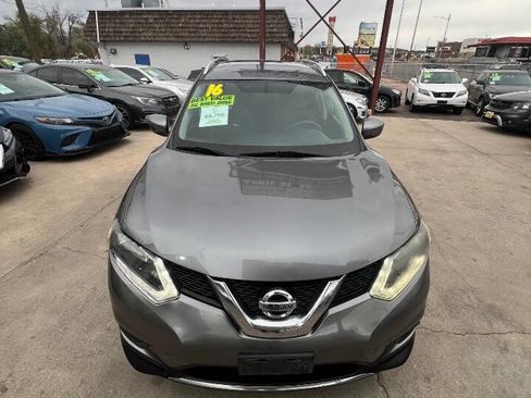 Used 2016 Nissan Rogue S w/ Appearance Package AWD/4WD image 24