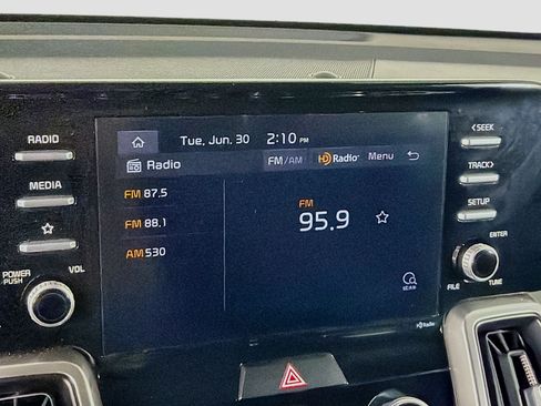 Used 2021 Kia Sorento LX FWD image 21