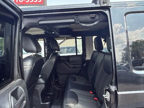 Used 2016 Jeep Wrangler Unlimited Sahara image 12