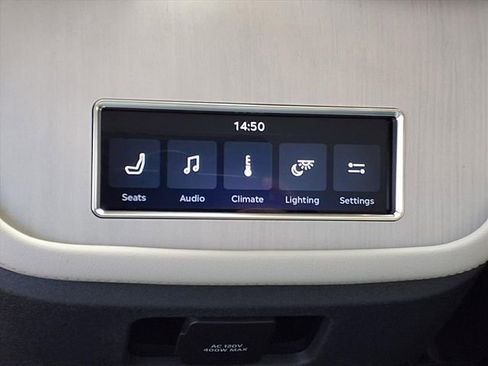 New 2026 Lincoln Navigator L Premier AWD/4WD image 9