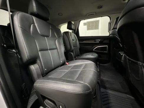 Used 2022 Kia Telluride EX w/ EX Premium Package image 27
