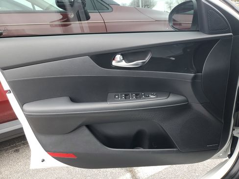 Used 2023 Kia Forte GT-Line w/ GT-Line Premium Package image 29