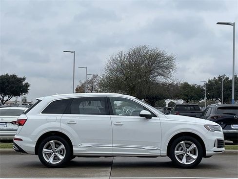 Used 2024 Audi Q7 2.0T Premium Plus image 3