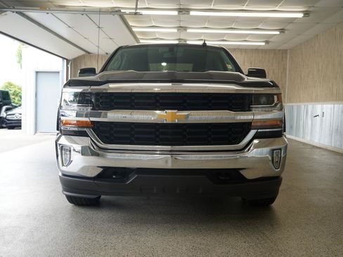 Used 2017 Chevrolet Silverado 1500 LT w/ High Desert Package AWD/4WD image 2