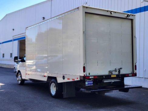 Used 2024 Chevrolet Express 3500 w/ Power Convenience Package RWD image 3