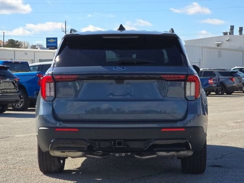 Used 2025 Ford Explorer ST-Line w/ Premium Package image 4